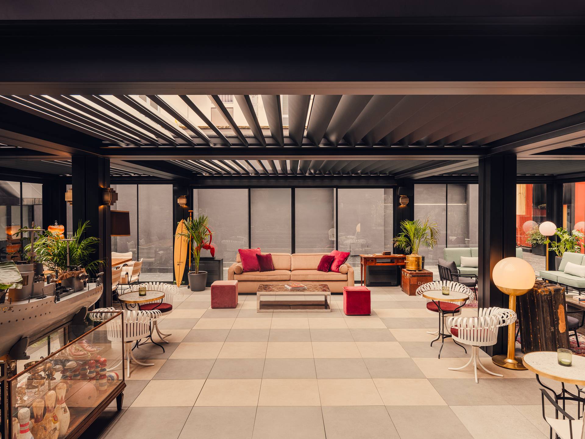 The Doping Bar (Outside)